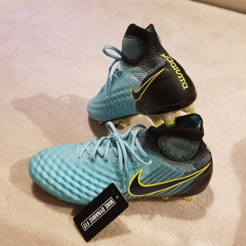 Nike Magista flyknit  soccer cleats